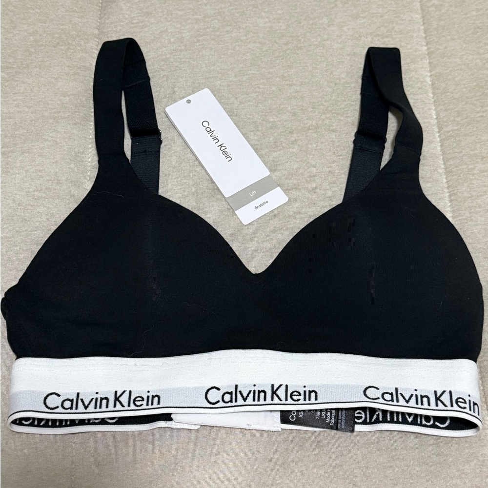 Ck lift bralette. Wireless. 2-way convertible straps: conventional and crossback